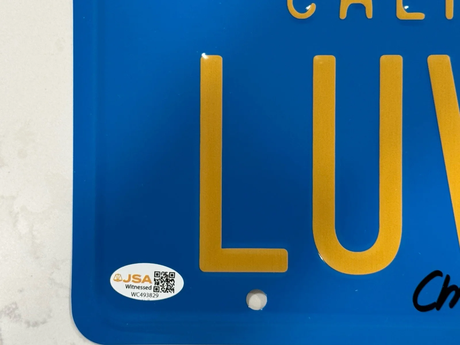 Christie Brinkley — Christie Brinkley Signed License Plate Luv Me From The Movie Vacation, изображение 2