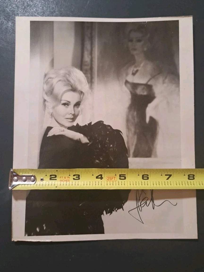 Zsa Zsa Gabor — Zsa Zsa Gabor Autographed 8x10 B&W Portrait Photo – Vintage Hollywood Glamour, изображение 5