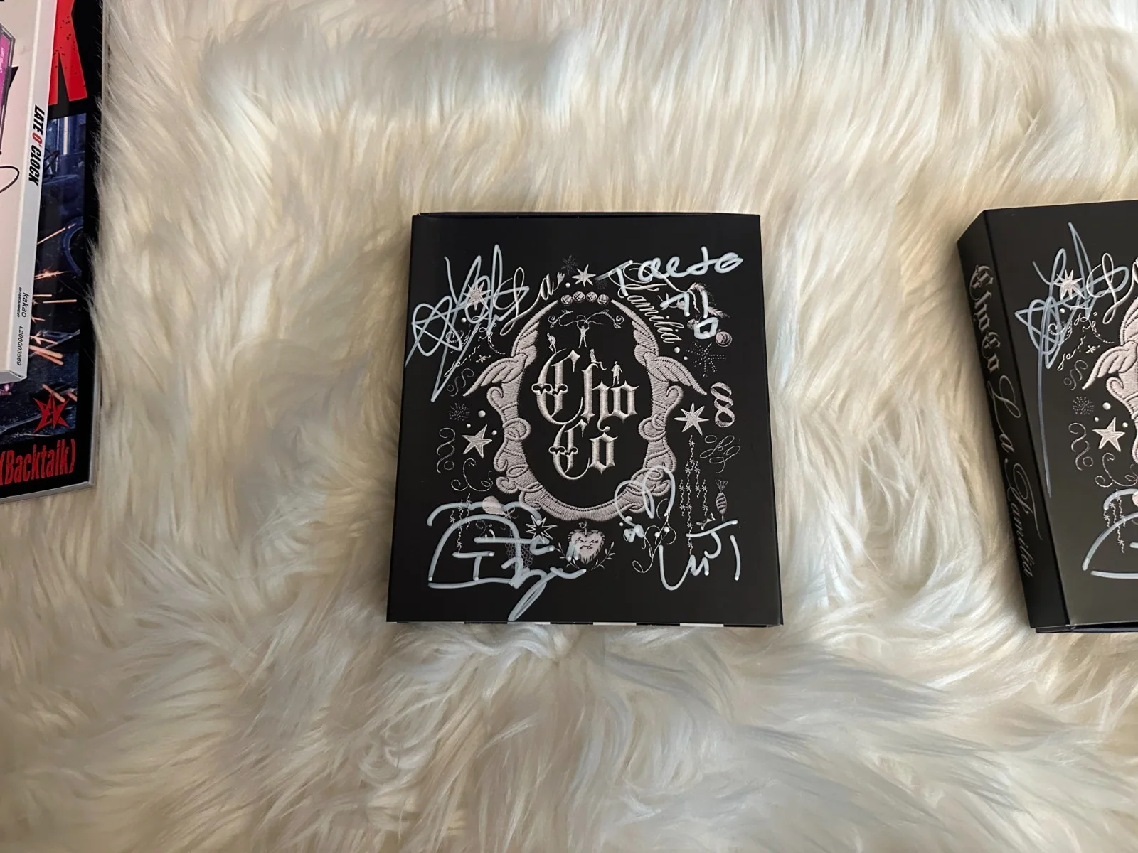 Choco1 X Choco2 - ALL MEMBER Autograph(Signed) PROMO ALBUM KPOP, image 2