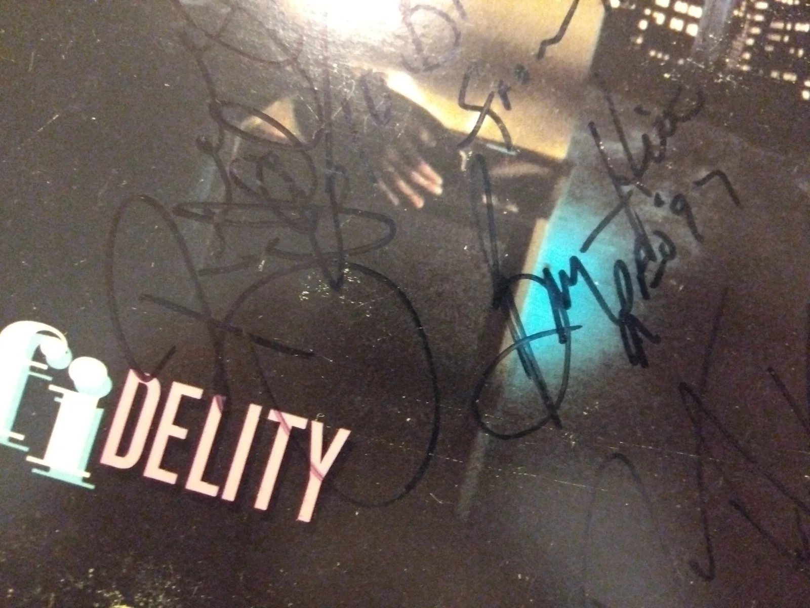 REO Speedwagon Signed By: Kevin ,Neal , Bruce, Dave+ Hi Infidelity Album Cover., изображение 4
