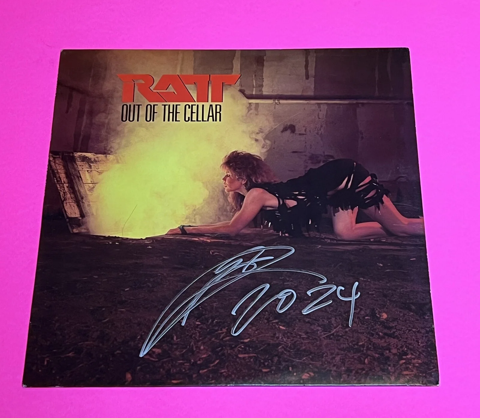 STEPHEN PEARCY RATT SIGNED AUTOGRAPHED OUT OF THE CELLAR VINYL LP *EXACT PROOF*, image 2