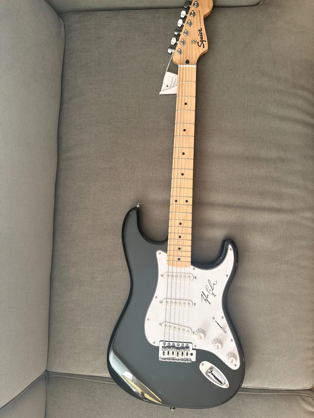 Tyler Childers Signed Guitar, image 3