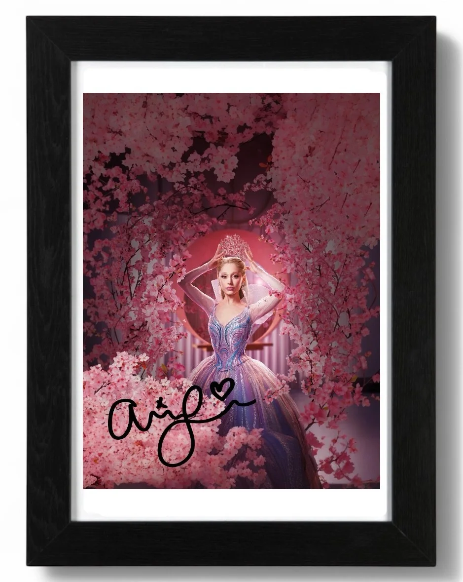 Ariana Grande Signed Autograph 6X4 PHOTO Pre Print Film Wicked, изображение 2