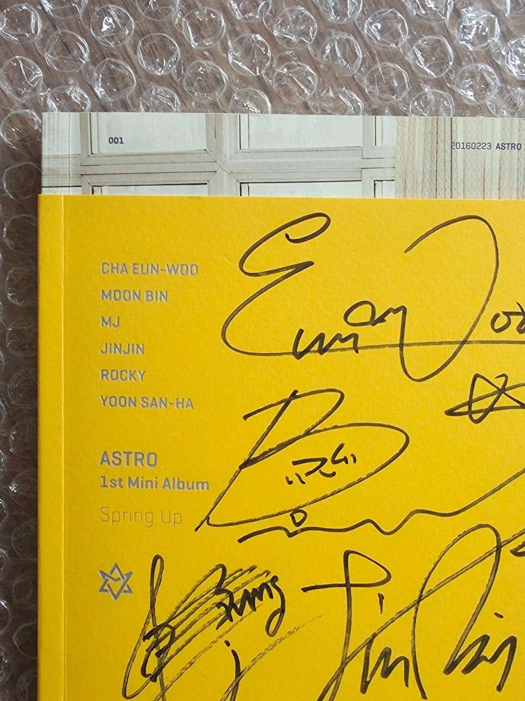 ASTRO 1ST MINI ALBUM SPRING UP Promo Sticker Autographed Hand Signed, изображение 4