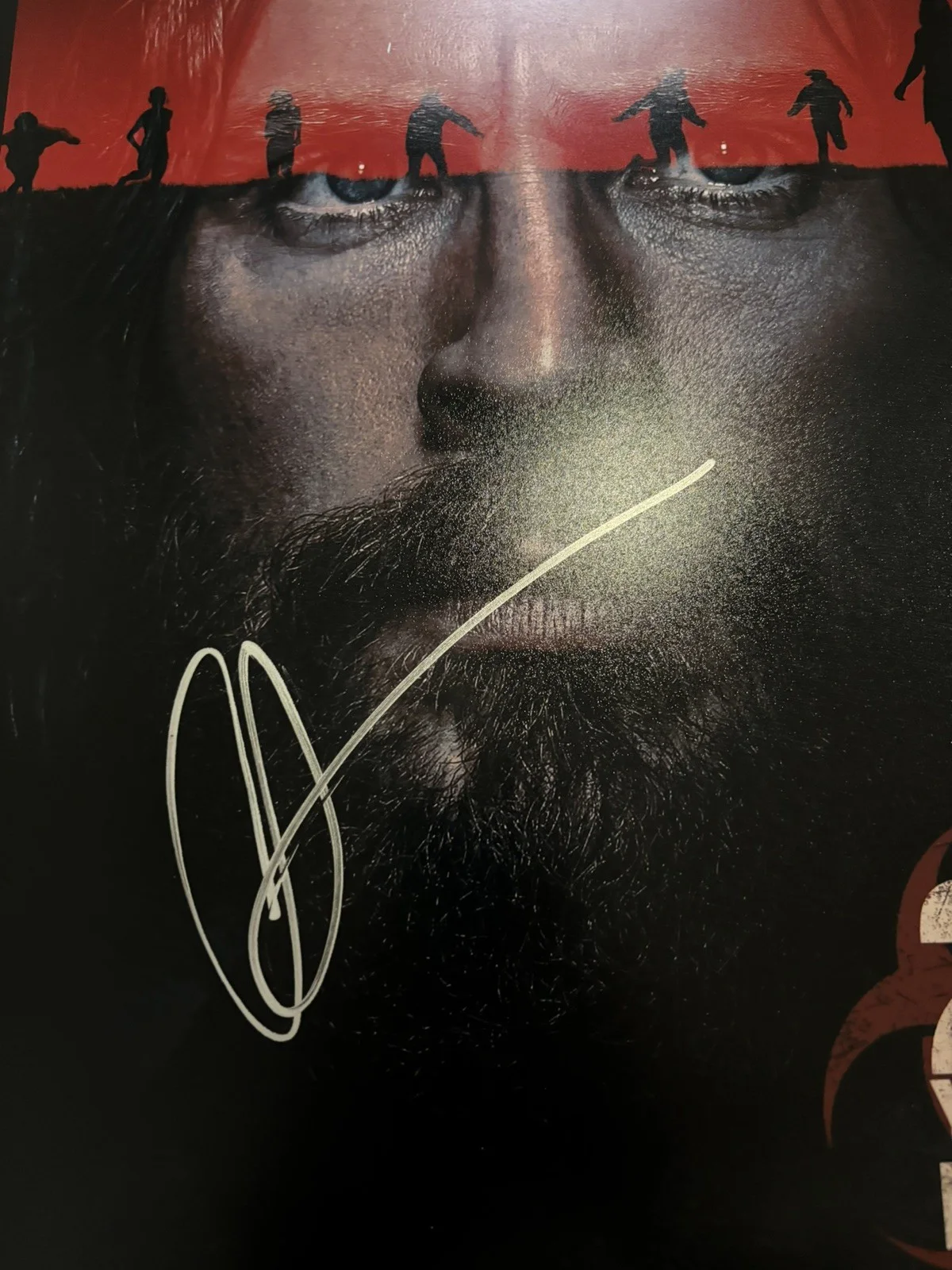 Aaron Taylor-Johnson — 28 Years Later 11x17 Photo Signed by Aaron Taylor-Johnson w/proof, изображение 2
