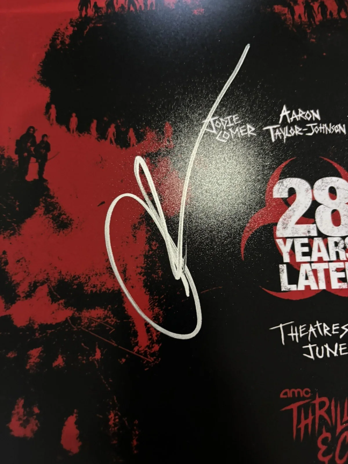 Aaron Taylor-Johnson — 28 Years Later 11x17 Photo Signed by Aaron Taylor-Johnson w/proof, изображение 2