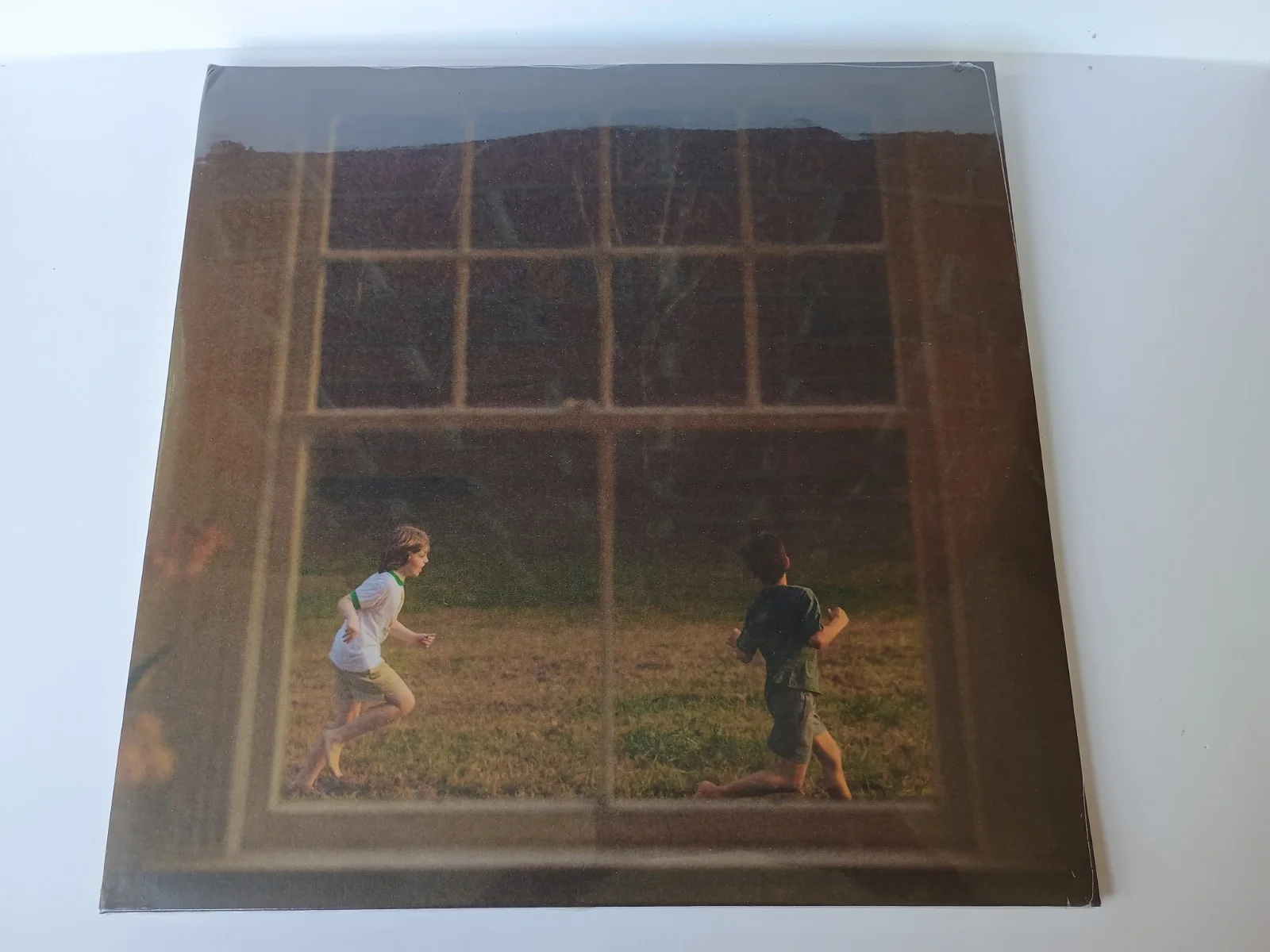 Noah Kahan — NOAH KAHAN VINYL THE GREAT DIVIDE AMERICAN RUST With Signed Insert LP IN HAND, image 2