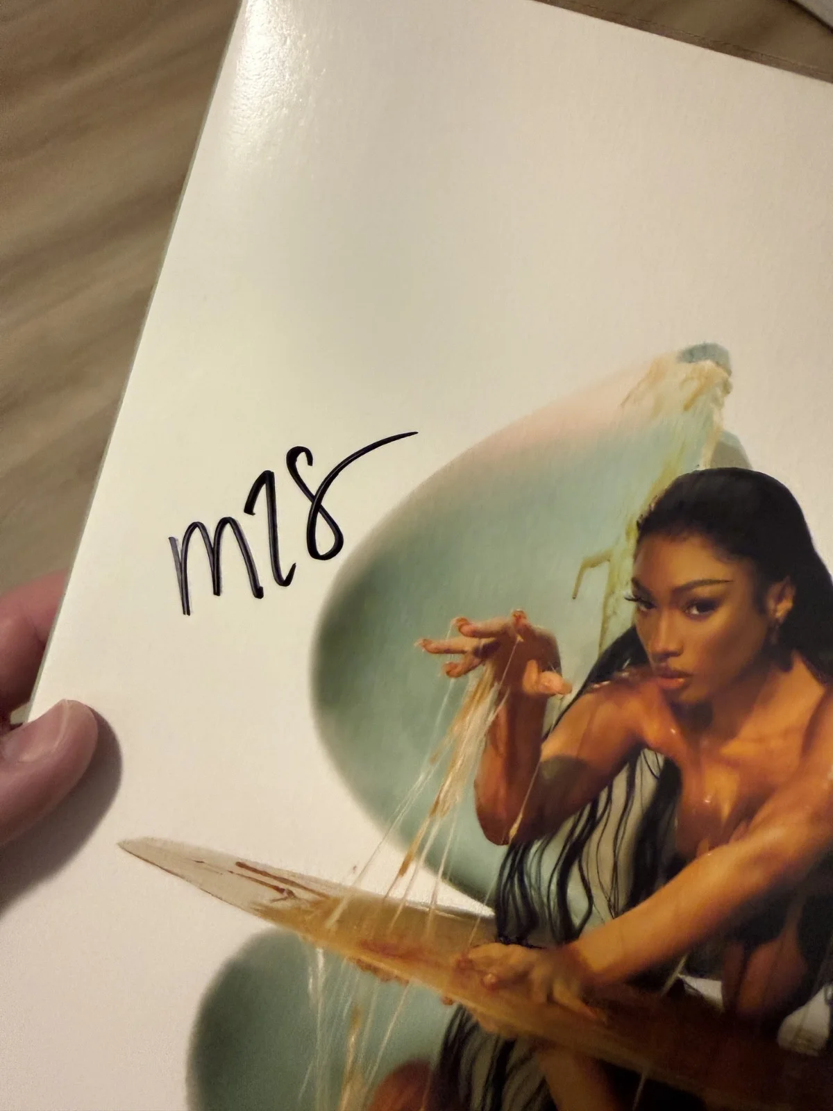 Megan Thee Stallion signed Megan 12" album lp COLORED VINYL, изображение 2