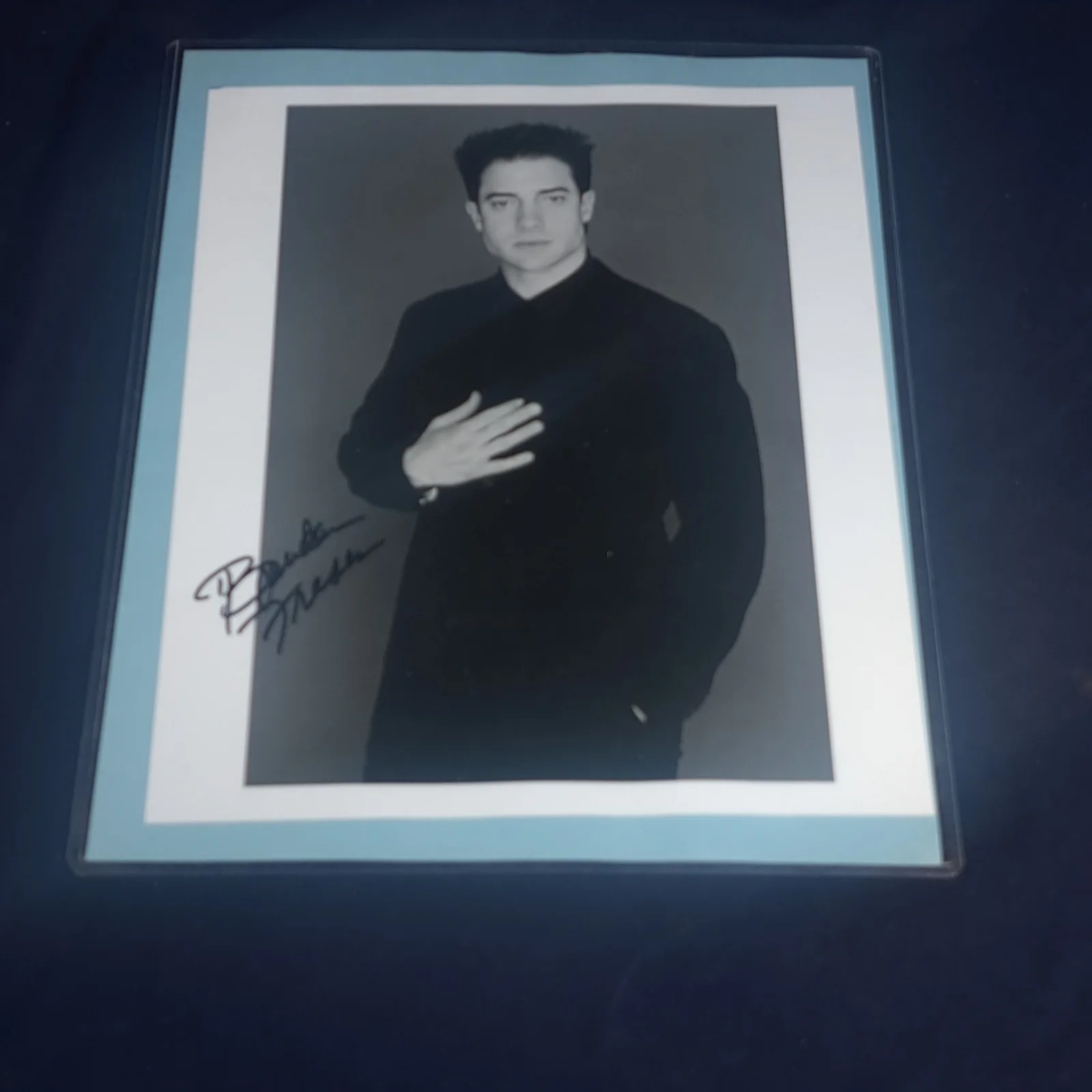 Brendan Fraser — Brendan Fraser Signed 8x10 B&W Photo Black & White - Actor, изображение 3