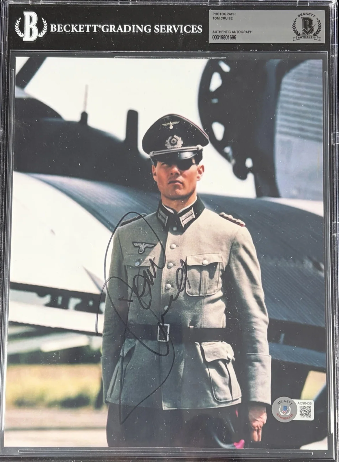 Tom Cruise — Tom Cruise Signed Valkyrie 8X10 Photo BAS Beckett Encapsulated Autograph