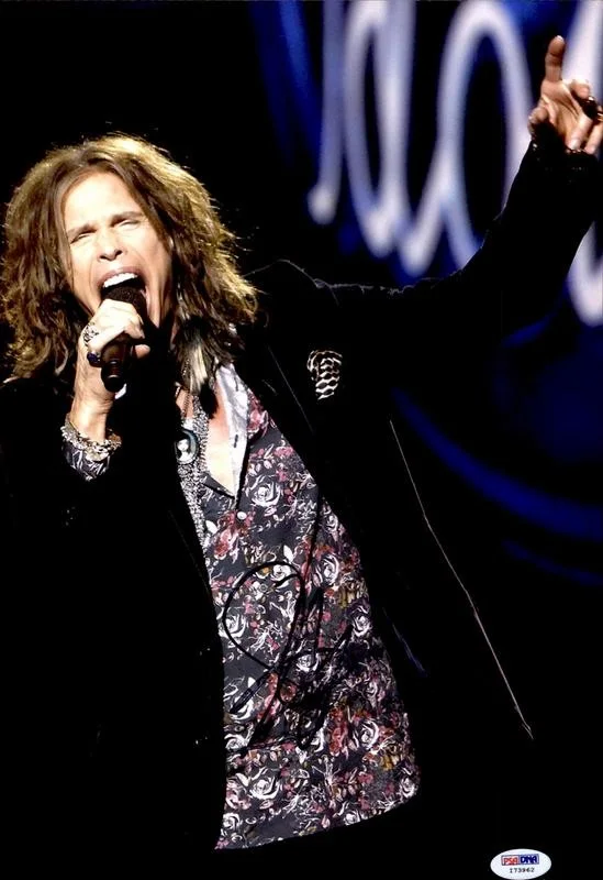 Steven Tyler — Steven Tyler Aerosmith Authentic signed 10x15 photo W/ PSA Certificate 2616P27