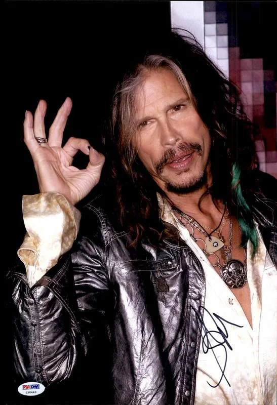 Steven Tyler — Aerosmith Steven Tyler PSA/DNA authentic signed 10X15 photo |CERT Autographed A