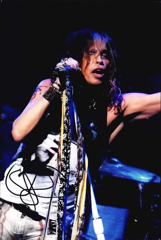 Steven Tyler — Aerosmith Steven Tyler authentic signed rock 10X15 photo |Cert Autographed A0062