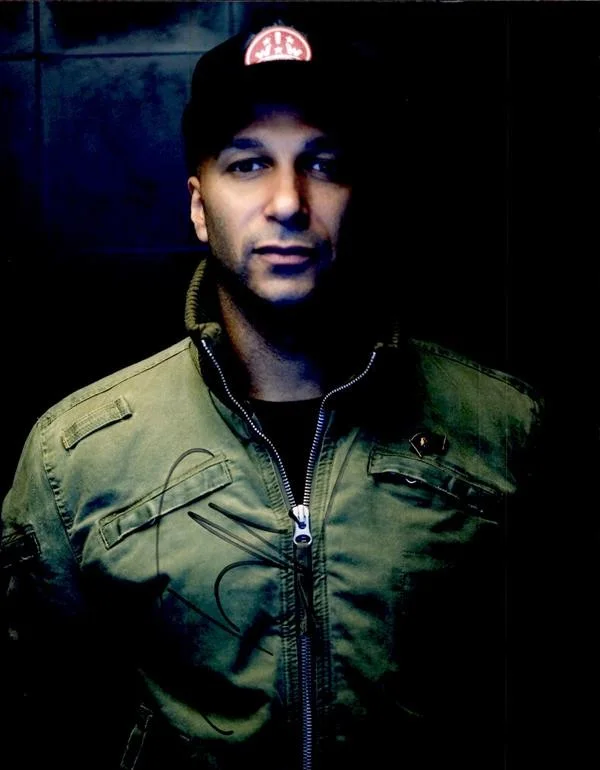 Tom Morello — Tom Morello Rage Against the Machine Authentic signed 10x15 photo |CERT 26-c