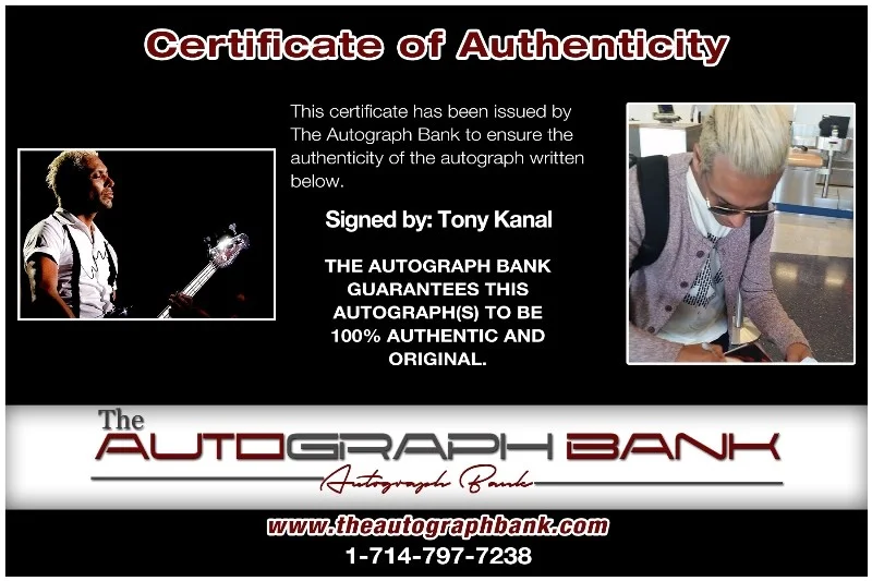 Tony Kanal — Tony Kanal No Doubt Authentic signed rock 10x15 photo W/Cert Autographed 26-b, изображение 2