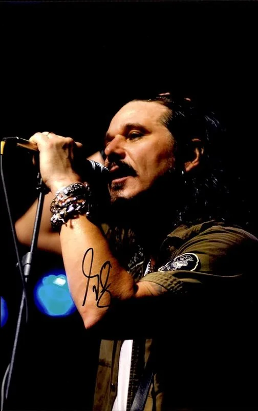 Gilby Clarke — Gilby Clarke Guns N Roses Authentic signed 10x15 photo |CERT Autographed 26-e