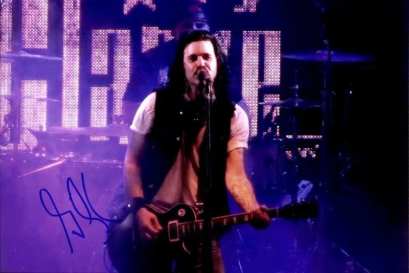 Gliby Clarke — Gliby Clarke Guns N Roses Authentic signed rock 10X15 photo |Cert Autographed B6