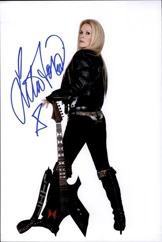 Lita Ford — Lita Ford The Runaways Authentic signed Rock 10x15 photo W/Cert Autographed 27-a