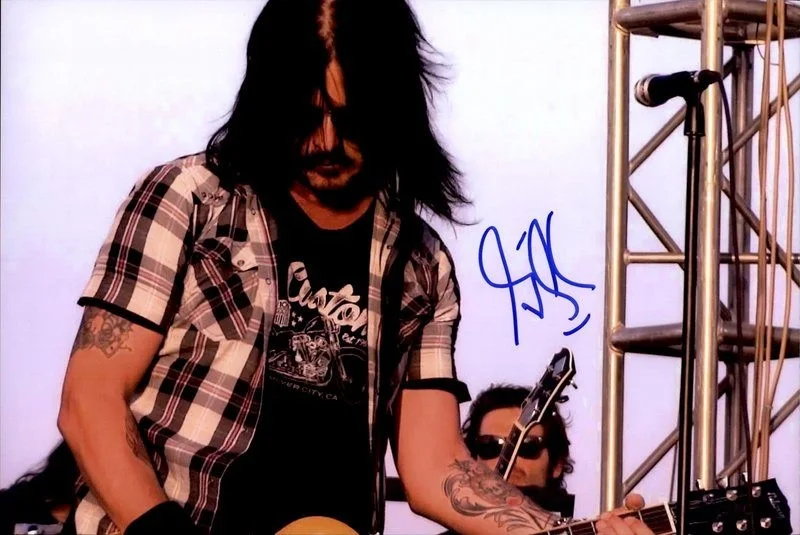 Gliby Clarke — Gliby Clarke Guns N Roses Authentic signed rock 10X15 photo |Cert Autographed B1