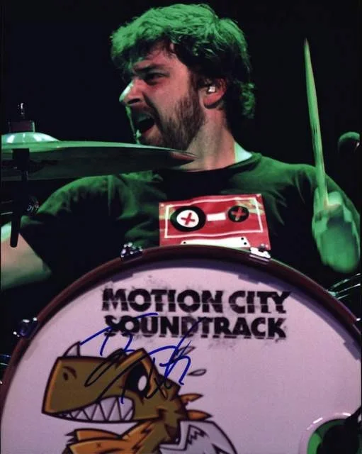 Tony Thaxton — Tony Thaxton of Motion City Soundtrack authentic signed Rock 8x10 photo W/Cert 1