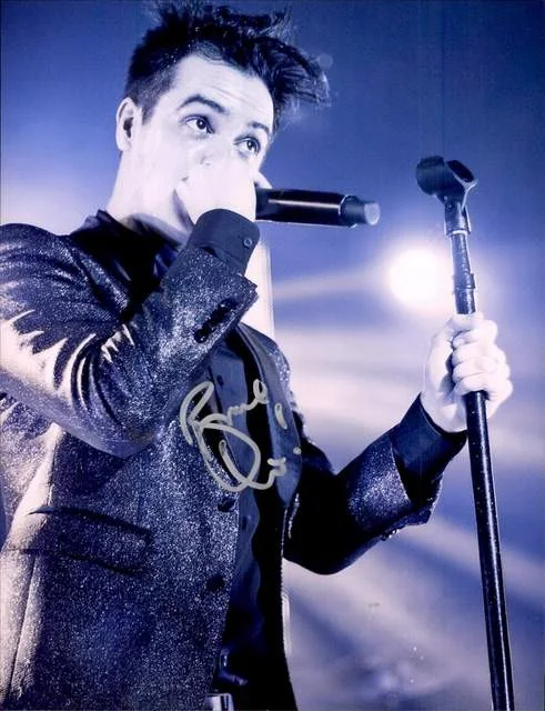 Brendon Urie — Brendon Urie Panic at the Disco Authentic signed 8x10 photo |CERT 26-g