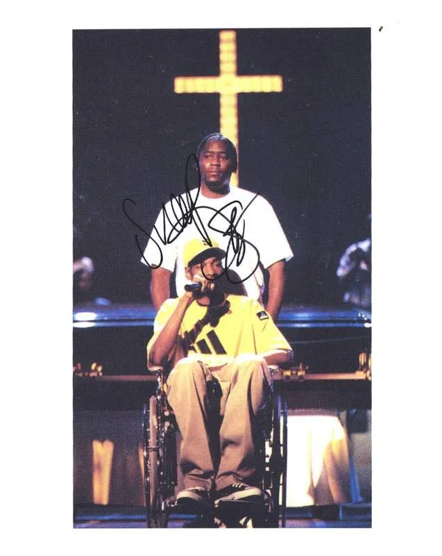 Snoop Dogg — Snoop Dogg Dog authentic signed rap 8x10 photo W/Certificate Autographed (A1111)