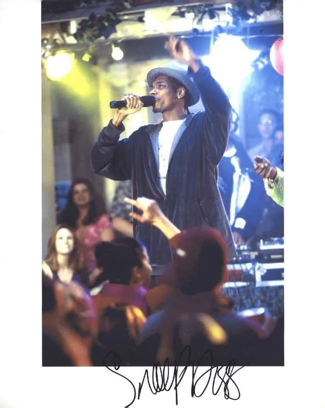 Snoop Dogg — Snoop Dogg Dog authentic signed rap 8x10 photo W/Certificate Autographed (A1117)
