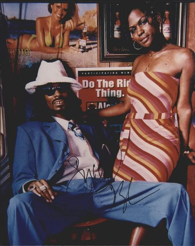 Snoop Dogg — Snoop Dogg Dog authentic signed rap 8x10 photo W/Certificate Autographed (A1104)