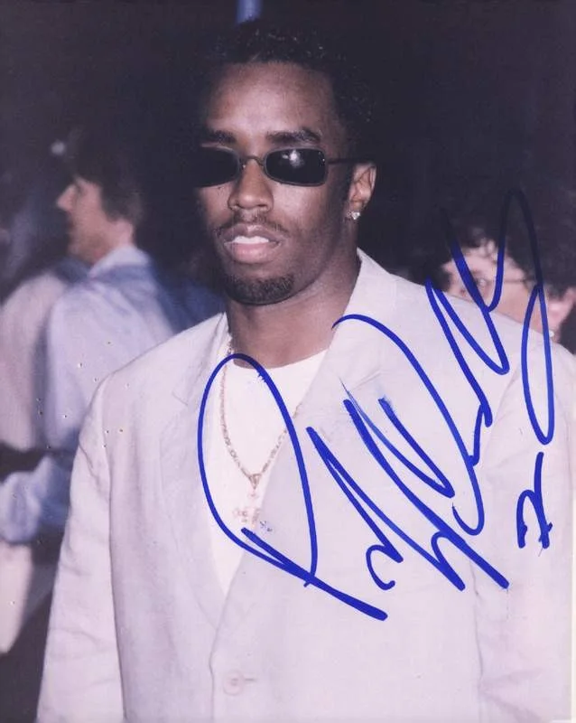 Puff Daddy — Puff Daddy authentic signed rap 8x10 photo W/Certificate Autographed (A1006)