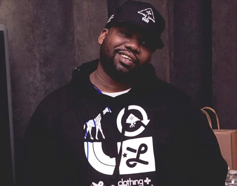 Raekwon Da Chef — Wu Tang Clan Raekwon signed rap 8x10 photo W/Certificate Autographed (A1028)