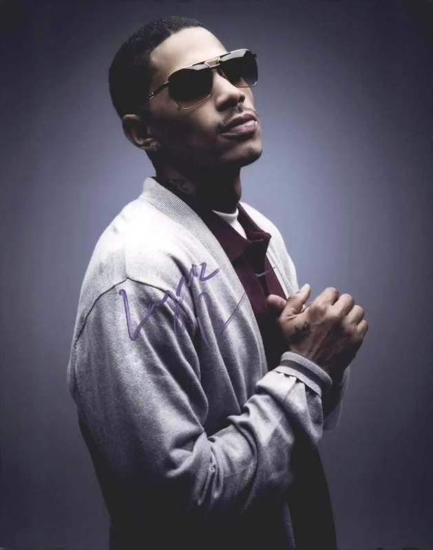 Layzie Bone — Layzie Bone Thugs N Harmony signed rap 8x10 photo W/Cert Autographed (A0824)
