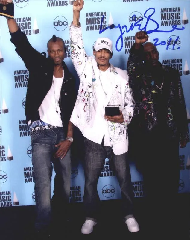 Layzie Bone — Layzie Bone Thugs N Harmony signed rap 8x10 photo W/Cert Autographed (A0844)