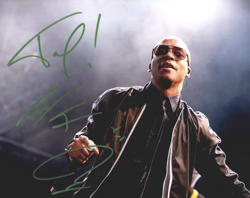 Lupe Fiasco — Lupe Fiasco authentic signed rap 8x10 photo W/Certificate Autographed (A0892)