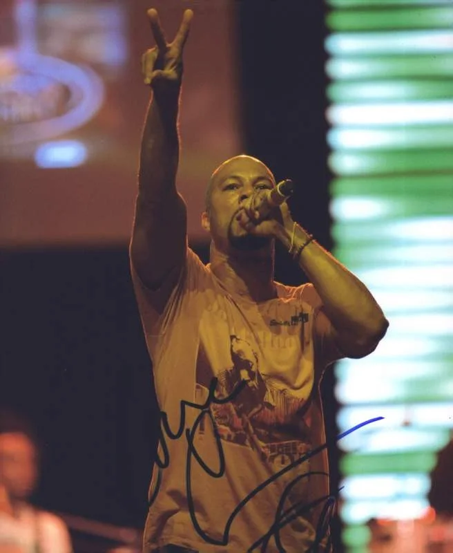 Common — Common authentic signed rap 8x10 photo W/Certificate Autographed (A0168)