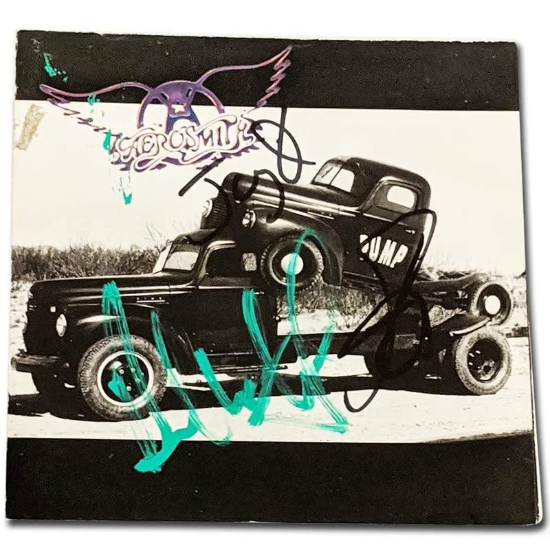 Steven Tyler & Brad Whitford & Joey Kramer — Aerosmith Steven Tyler Whitford Kramer Signed signed CD booklet W/Cert Autograph