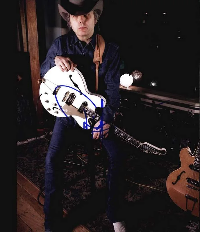 Dwight Yoakam — Dwight Yoakam authentic signed country 8x10 photo W/Cert Autographed A0004