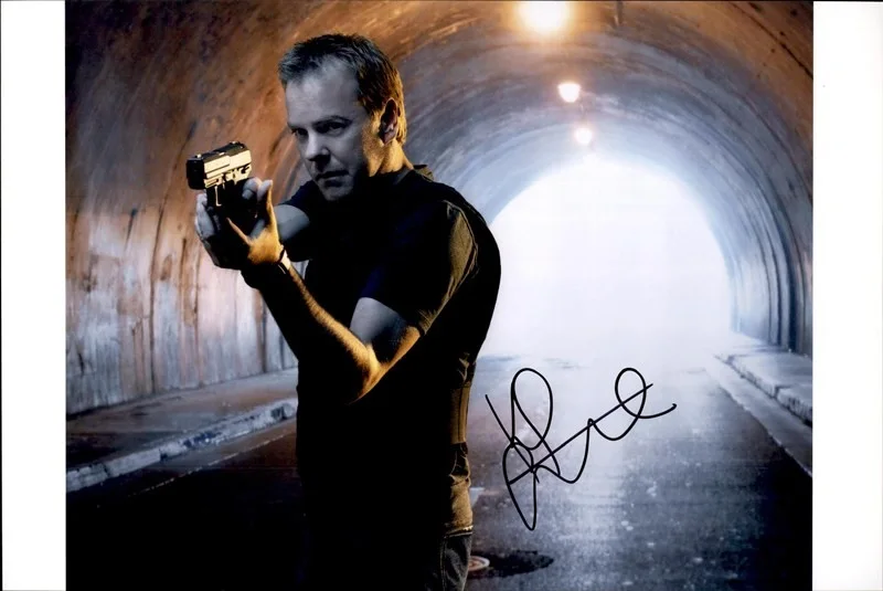 Kiefer Sutherland — Kiefer Sutherland authentic signed celebrity 10x15 photo |CERT Autographed 2616h