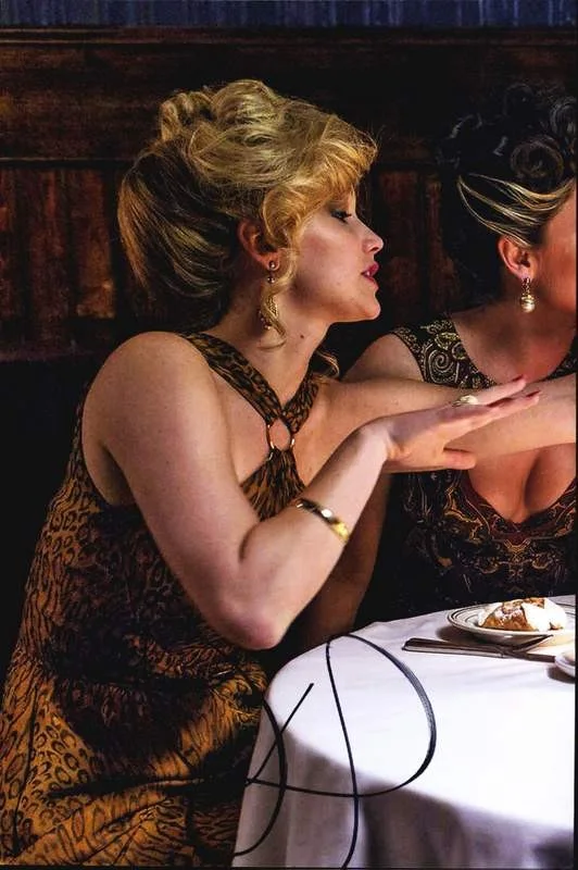 Jennifer Lawrence — Jennifer Lawrence authentic signed celebrity 10x15 photo |Cert Autographed A0001