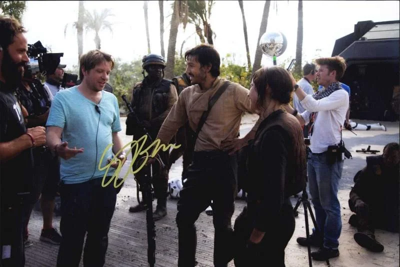 Gareth Edwards — Gareth Edwards authentic signed celebrity 10x15 photo W/Cert Autographed A0001