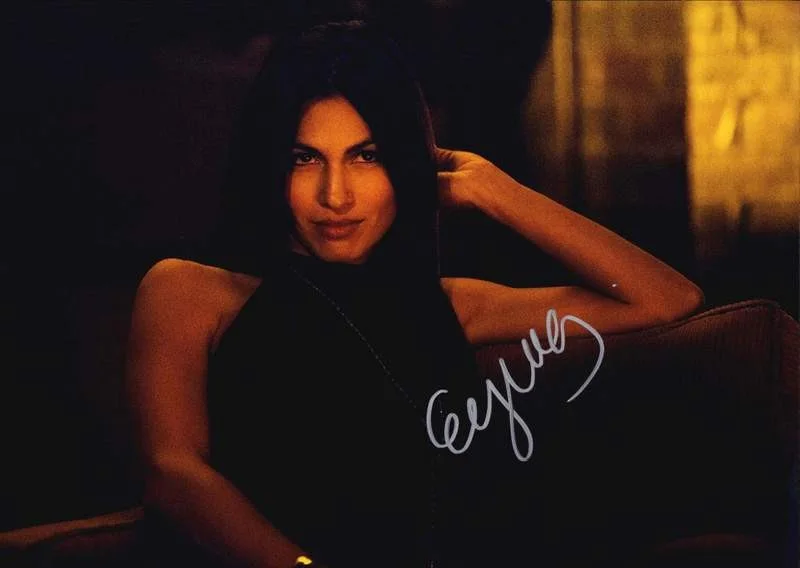Elodie Yung — Elodie Yung authentic signed celebrity 10x15 photo W/Cert Autographed A0002