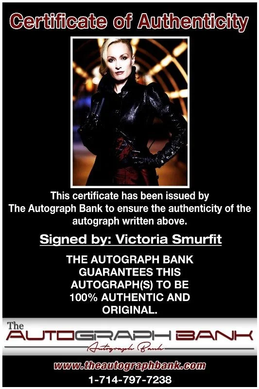 Victoria Smurfit — Victoria Smurfit authentic signed celebrity 8X10 photo |CERT Autographed 41916b1, image 2