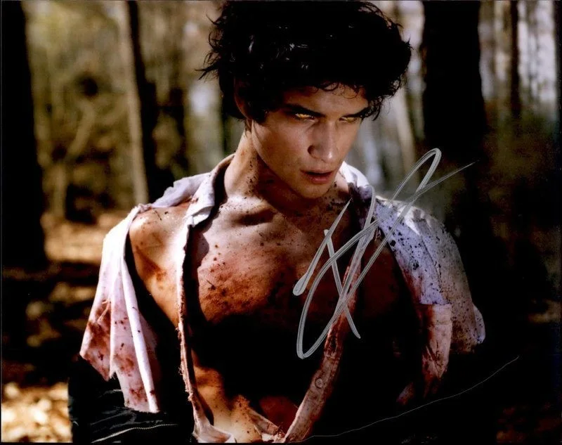 Tyler Posey — Tyler Posey authentic signed celebrity 8x10 photo W/Cert Autographed C1
