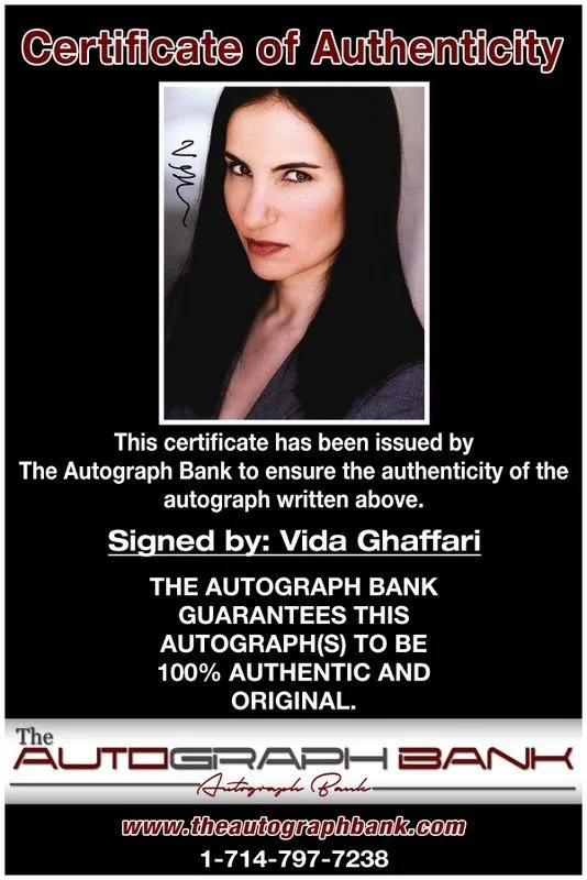 Vida Ghaffari — Vida Ghaffari authentic signed celebrity 8x10 photo W/Cert Autographed D8, изображение 2
