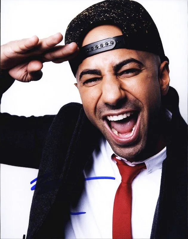 Yousef Erakat — Yousef Erakat authentic signed celebrity 8x10 photo W/Cert Autographed D1