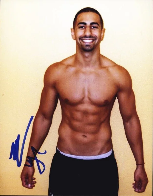 Yousef Erakat — Yousef Erakat authentic signed celebrity 8x10 photo W/Cert Autographed D4
