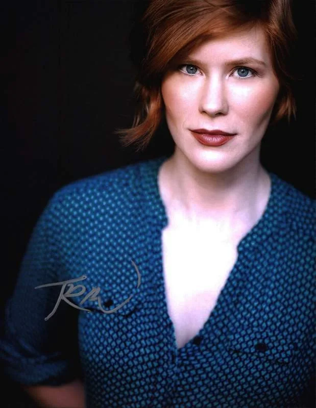 Trin Miller — Trin Miller authentic signed celebrity 8x10 photo W/Cert Autographed B0006
