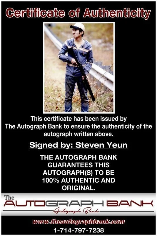 Steven Yeun — Steven Yeun authentic signed celebrity 8x10 photo W/Cert Autographed C11, изображение 2