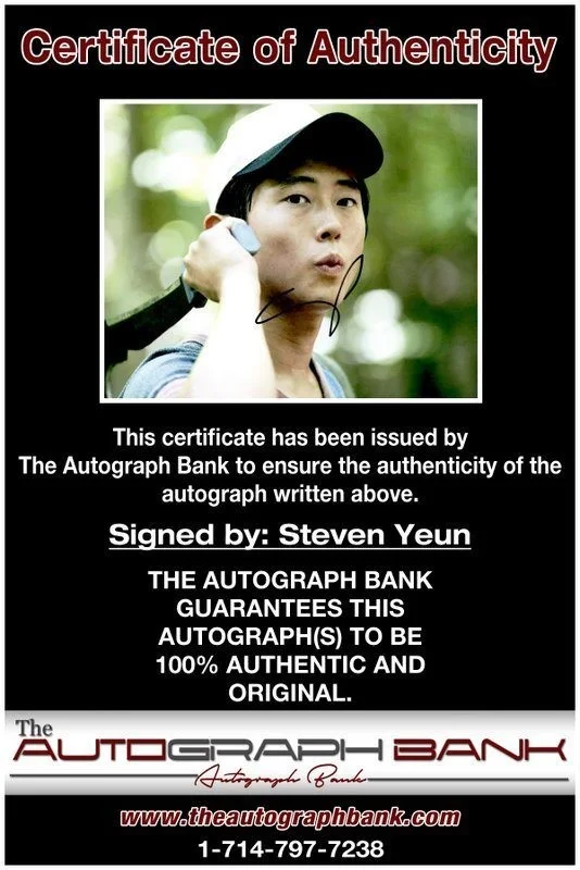 Steven Yeun — Steven Yeun authentic signed celebrity 8x10 photo W/Cert Autographed C7, image 2