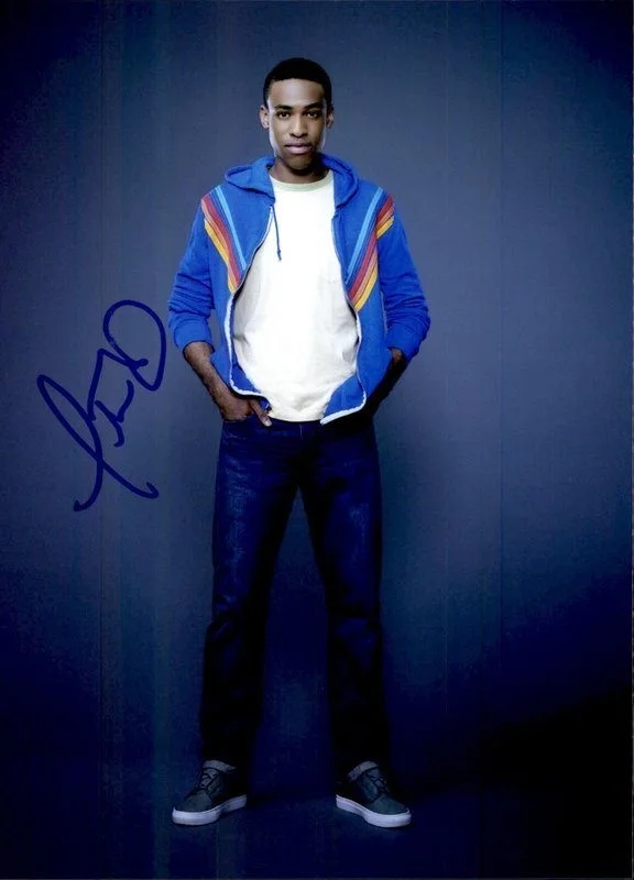 Titus Makin — Titus Makin authentic signed celebrity 8x10 photo W/Cert Autographed C17