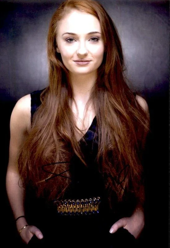 Sophie Turner — Sophie Turner authentic signed celebrity 8x10 photo W/Cert Autographed C9